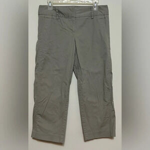 Daisy Fuentes Cropped Pants (Capris). Size 8. Khaki